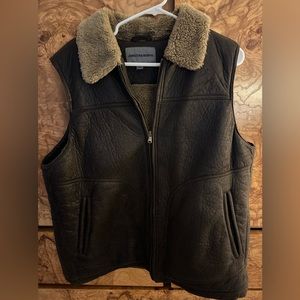 Johnston & Murphy shearling vest Large